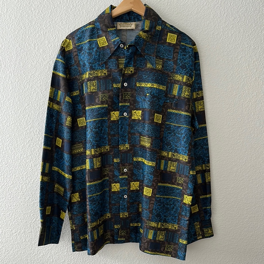Malihini Hawaii Blue and Yellow Dress Button Down Shirt